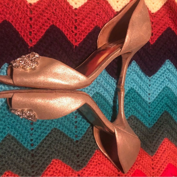 Badgley Mischka Gold leather Heels with jewels detail Size 9.5 - Picture 7 of 11